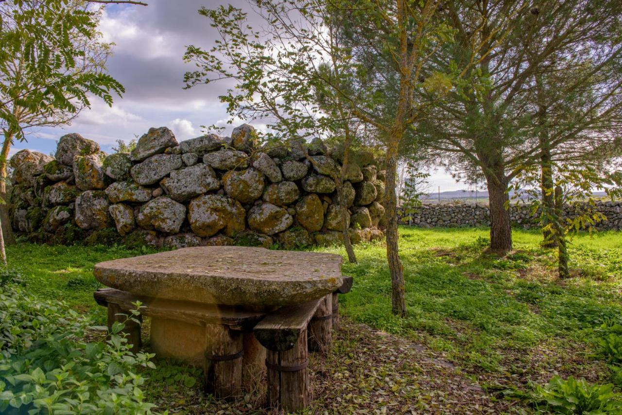 Agriturismo Nuragh'Elighe Sindia المظهر الخارجي الصورة